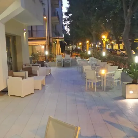 Отель Bergamo 3*