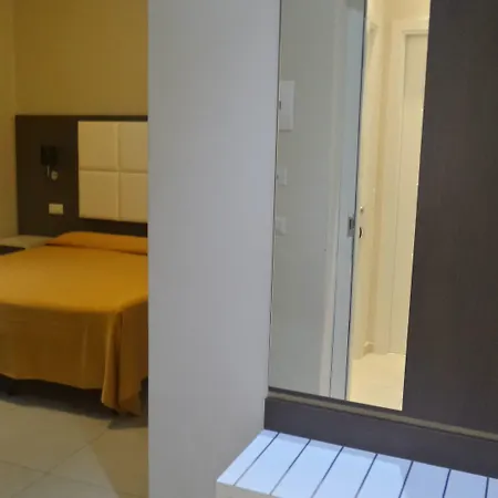 Отель Bergamo Римини